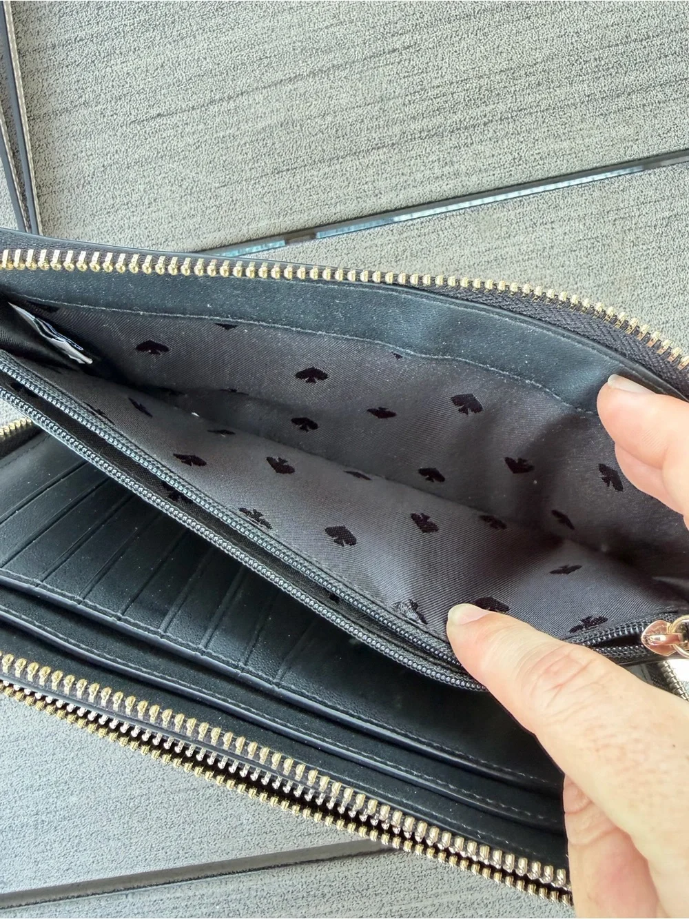 Kate Spade Staci LG Carry All Wristlet Wallet Leather Multi Warm Beige EUC NEW